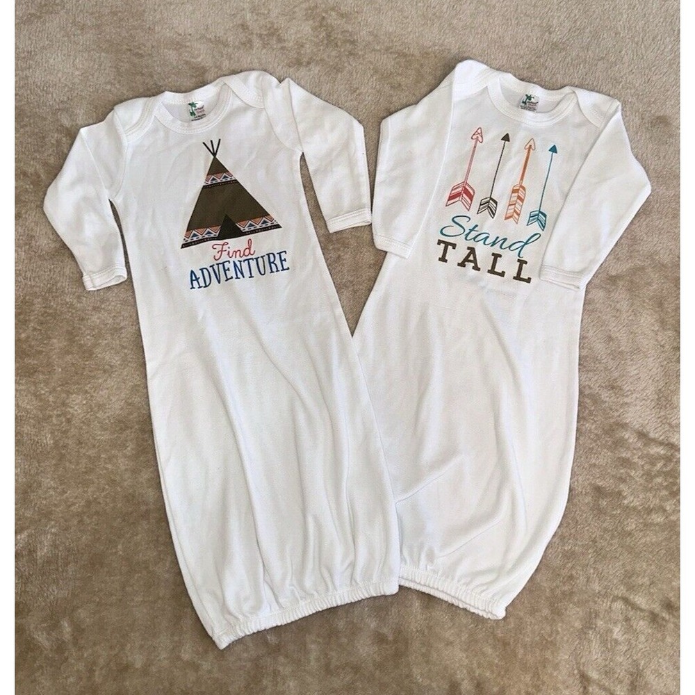 Laughing Giraffe Baby Gowns Lot Size 3-6 Months Unisex White Arrow Teepee